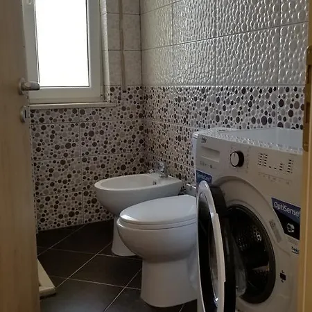Reina 1 Lalzi Bay Lura 2 Apartment