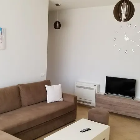 Reina 1 Lalzi Bay Lura 2 * Fushe-Drac